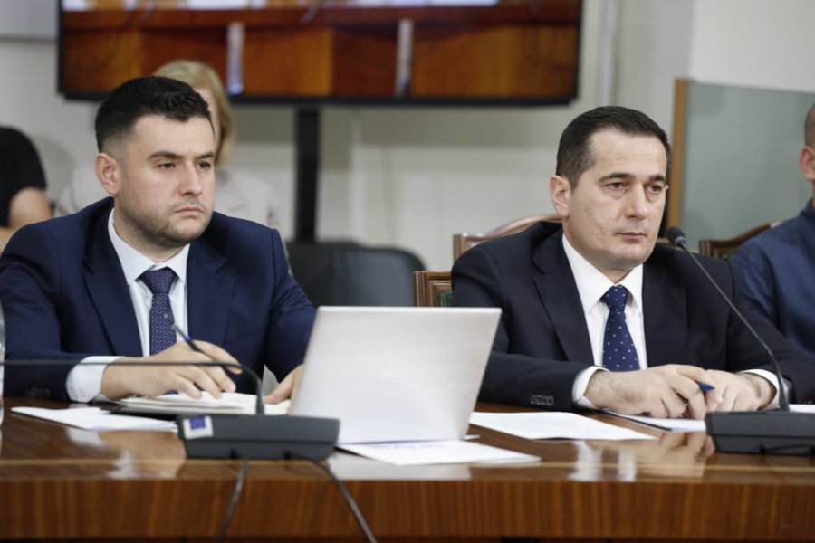 syri-tv-kreu-i-spak-degjese-ne-komisionin-e-reformes-zgjedhore-braho-te-perfshihet-gjurmimi-i-parase-ne-hetime