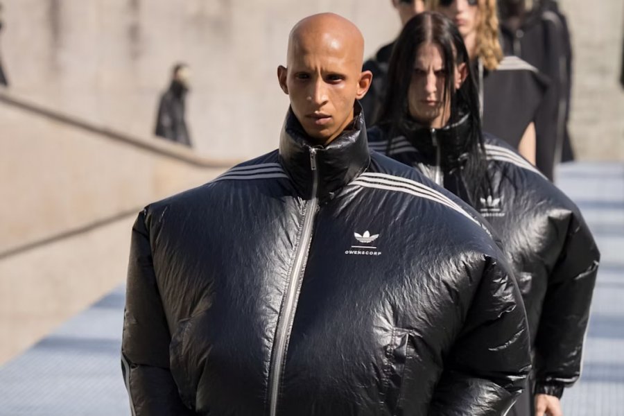 Xhaketa sportive kthehet në kondicioner: Rick Owens dhe Adidas sfidojnë vapën e Parisit