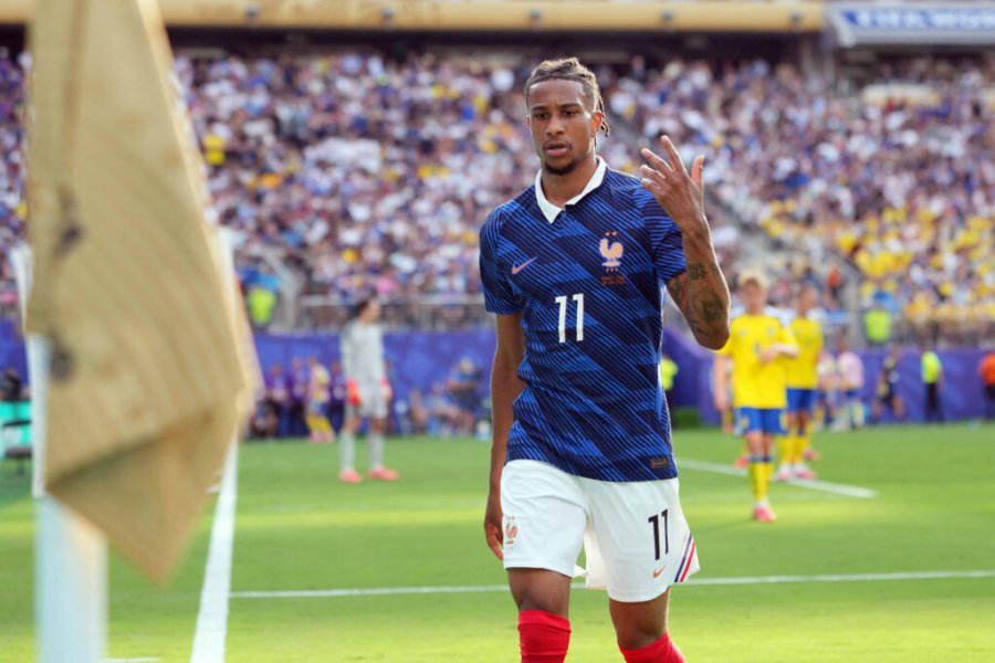 Fenomeni Olise, rikthimi i ‘numrit 10’ modern mes dominimit të futbollit të sotëm