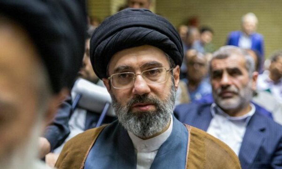 A do të marrë pjesë Udhëheqësi Suprem i Iranit Mojtaba Khamenei në funeralin e të atit?