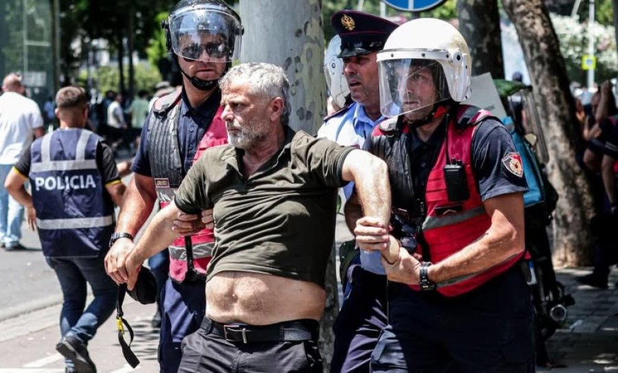 Noka: Më 2 korrik 1990, shqiptarët iu drejtuan ambasadave për strehim politik, sot duan ti largojnë të gjithë