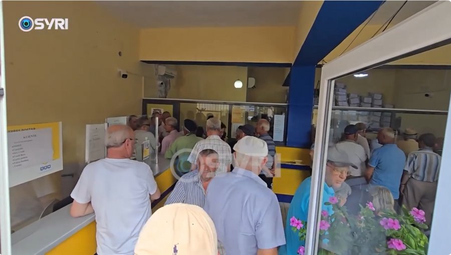 SYRI TV  Pensionistët kërkojnë rritje të pensioneve  5 mijë lekë bonus nuk mjaftojnë