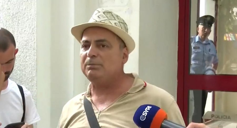VIDEO  Goxhaj pas shoqërimit në komisariat  Policia dhunoi protestuesit  Endri Fuga donte sekuestrimin e celularëve