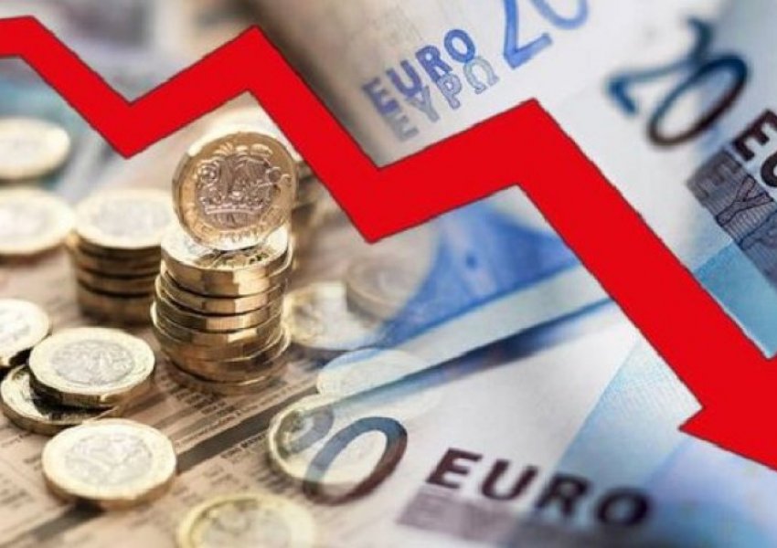 Këmbimi valutor 8 korrik/ Me sa blihen e shiten dollari dhe euro