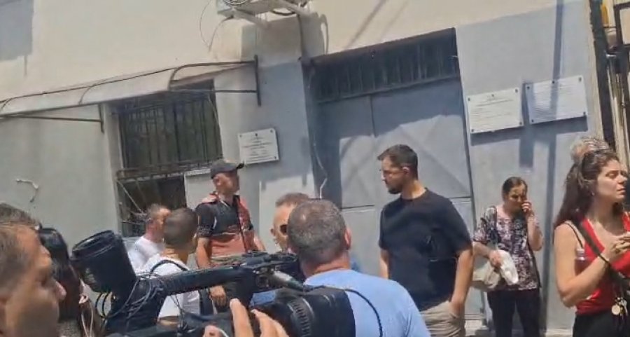 Syri zbulon emrat e 21 protestuesve të arrestuar para parlamentit dhe mbahen në paraburgim, nesër dalin në gjykatë