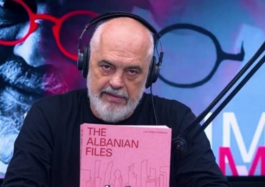 Rama i dëshpëruar, kopjon Spiropalin me poezi