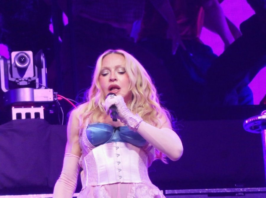 madonna-inteligjenca-artificiale-dhe-algoritmet-po-e-vrasin-kreativitetin