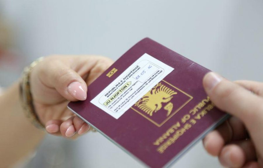 Më pak interes për pasaportën shqiptare  bie me 46  shtetësia shqiptare për të huajt