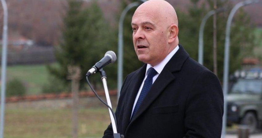 Ardian Gjini refuzon ftesën e Kurtit për takim