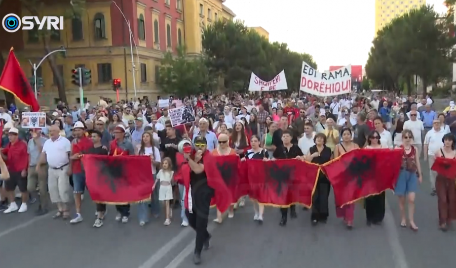 SYRI TV  40 ditë protestë qytetare në Tiranë  protestuesit  Rama jepe dorëheqjen