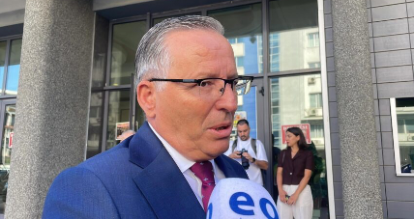 Bedri Hamza para takimit me Kurtin: Interesi i vendit mbi interesat partiake