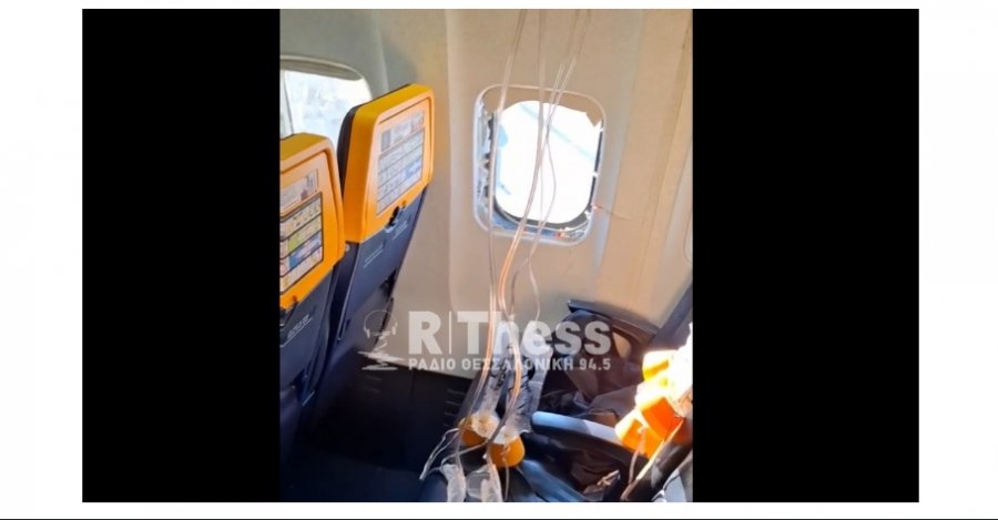 E PADËGJUAR/ Xhami i avionit thyhet dhe ajri thith një pasagjer, e shpëton gruaja duke e tërhequr nga...
