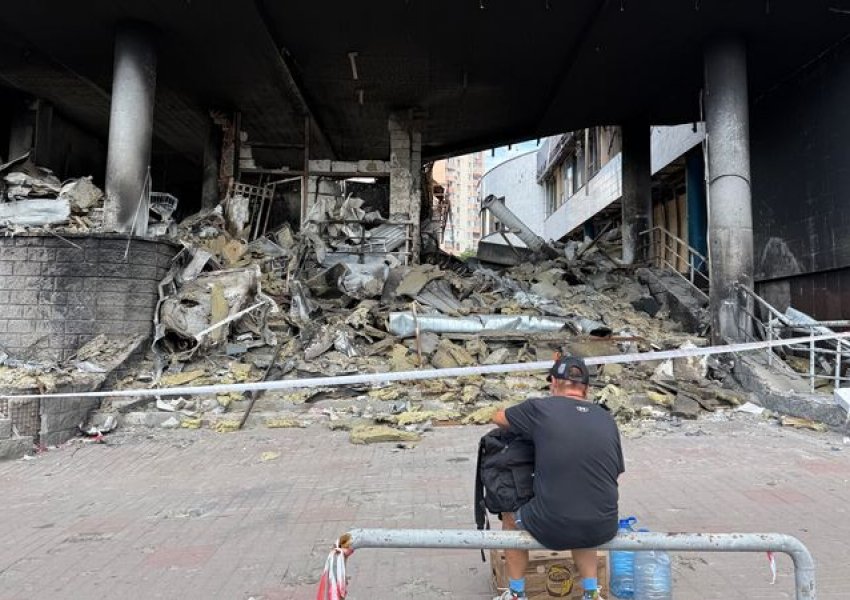 Disa raportohen të plagosur pasi Rusia qëllon me raketa balistike Kievin