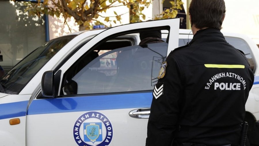Shqiptari arrestohet në Greqi pas një serie vjedhjesh, u zbulua nga tableti i grabitur