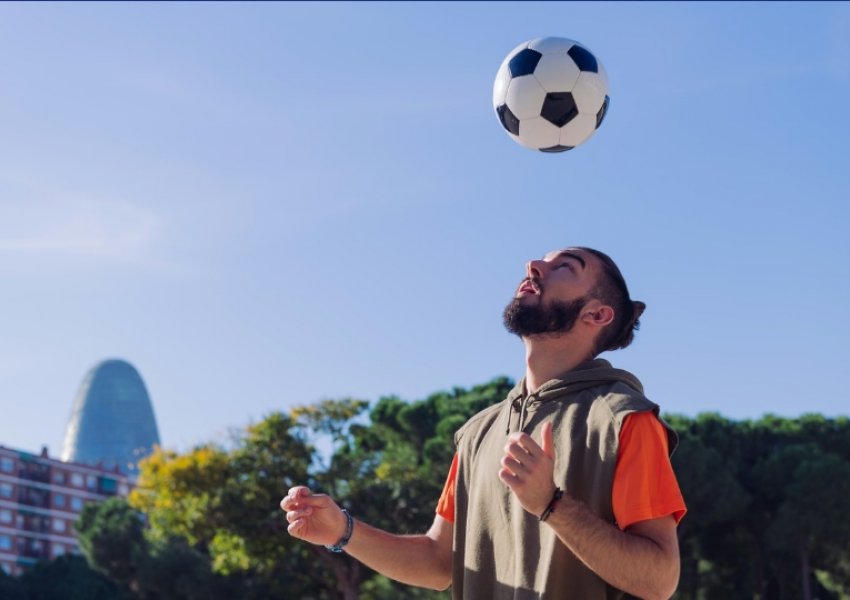 A mund të ndikojë futbolli profesional në shëndetin e trurit? Një studim i ri jep përgjigje