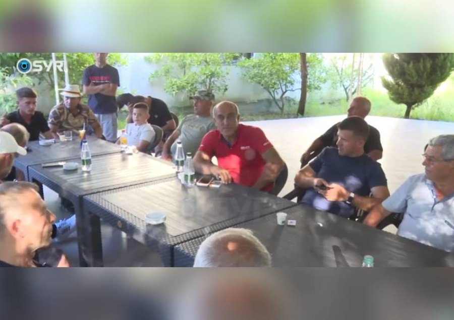 SYRI TV  Kashar  banorët e Kusit në protestë  Duam rikonstruksion të menjëhershëm të rrugës