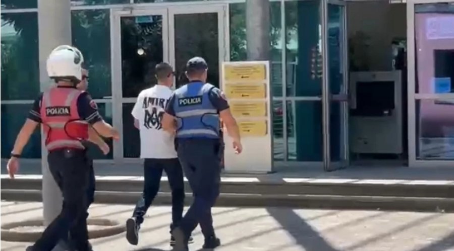 'Ky më ka vrarë djalin'/ Vrasja e Santiago Malkos, tension në GJKKO, shtyhet shpallja e vendimit
