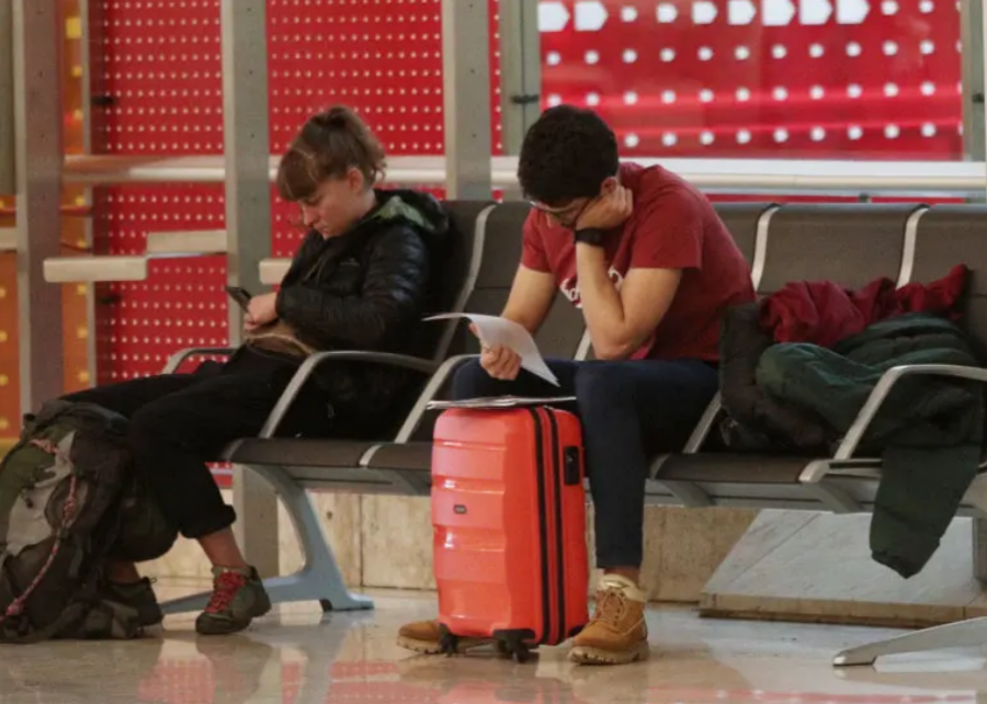 Po fluturonte nga Tirana  Stuhia detyron avionin të ulet në aeroportin e Madridit
