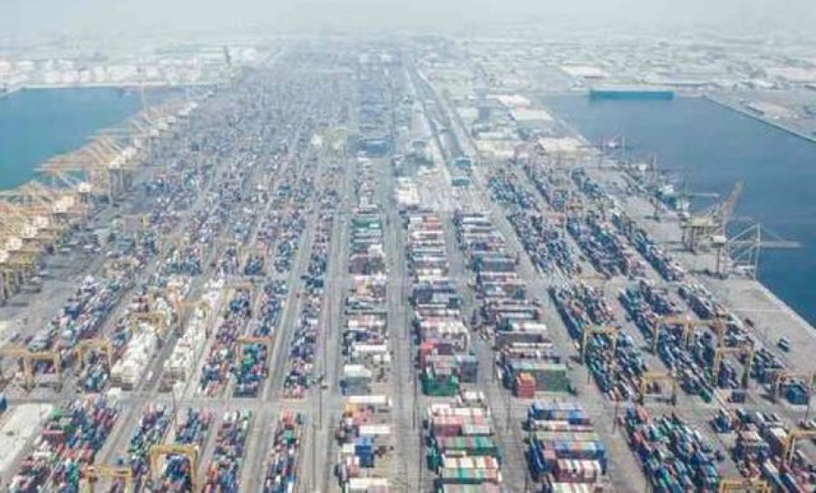 Dubai kërkon rrugë të re tregtare  porti i ri synon të anashkalojë Ngushticën e Hormuzit
