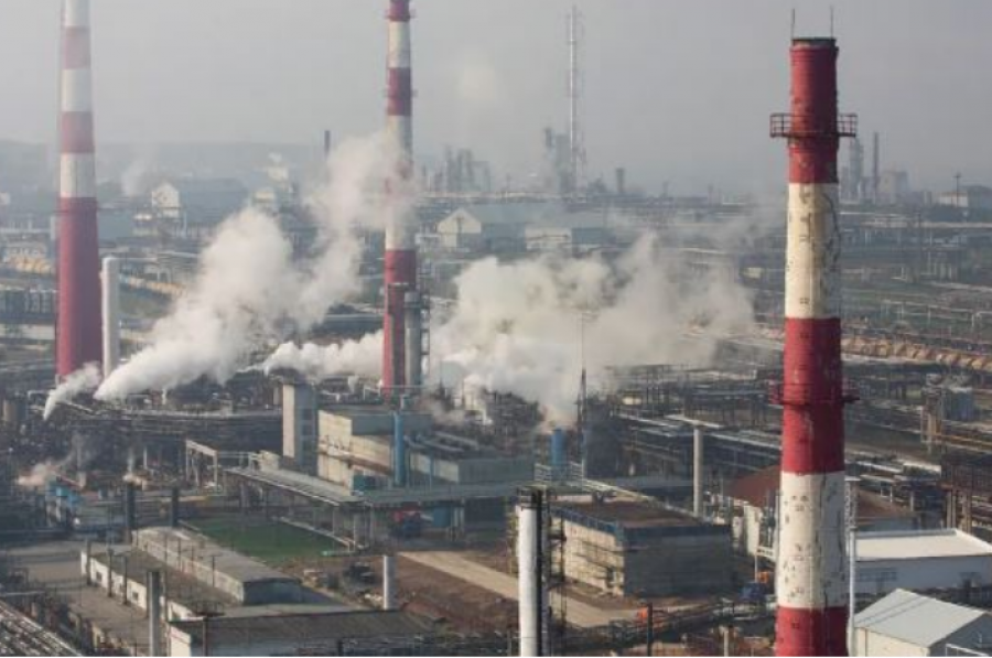 ukraina-sulmon-rafinerine-ruse-gazprom-1-400-kilometra-larg-kufirit
