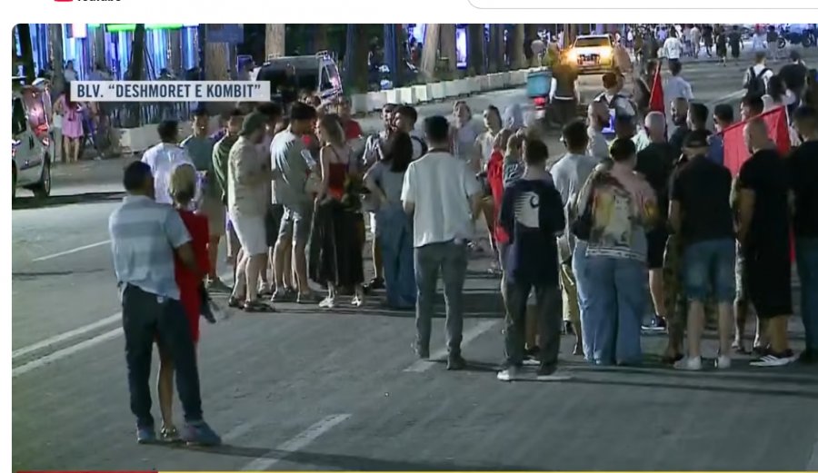 Mbyllet protesta e 45-të në Tiranë, protestuesit paralajmërojnë vijimin e mobilizimit: Nesër më shumë!