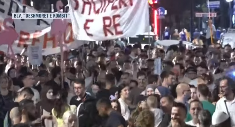 Revolta qytetare kundër qeverisë/ Mbyllet protesta e 46-të, protestuesit: Nesër më shumë