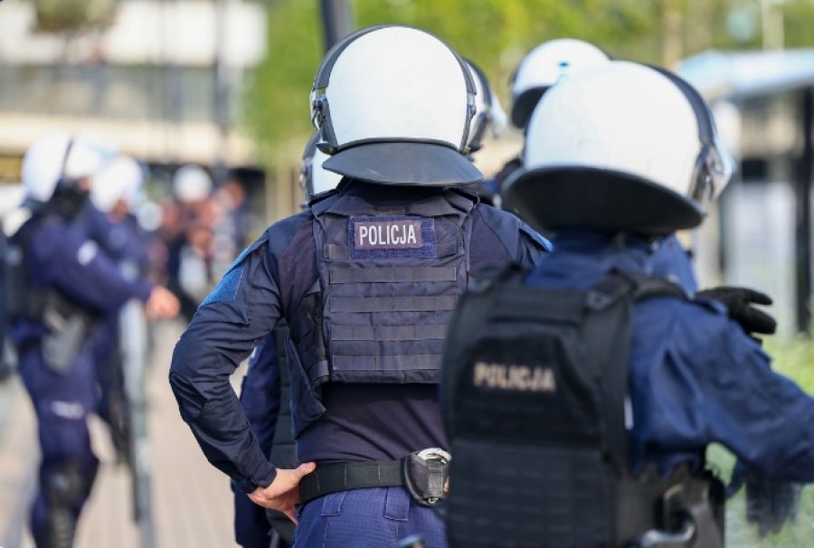 Një adoleshent akuzohet për sabotim për Rusinë në Poloni