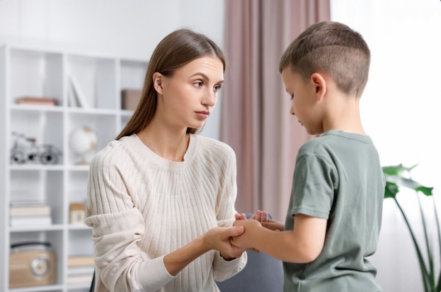 Ankthi i verës tek më të vegjlit - si t’i njohim shenjat e para dhe ta ndihmojmë fëmijën