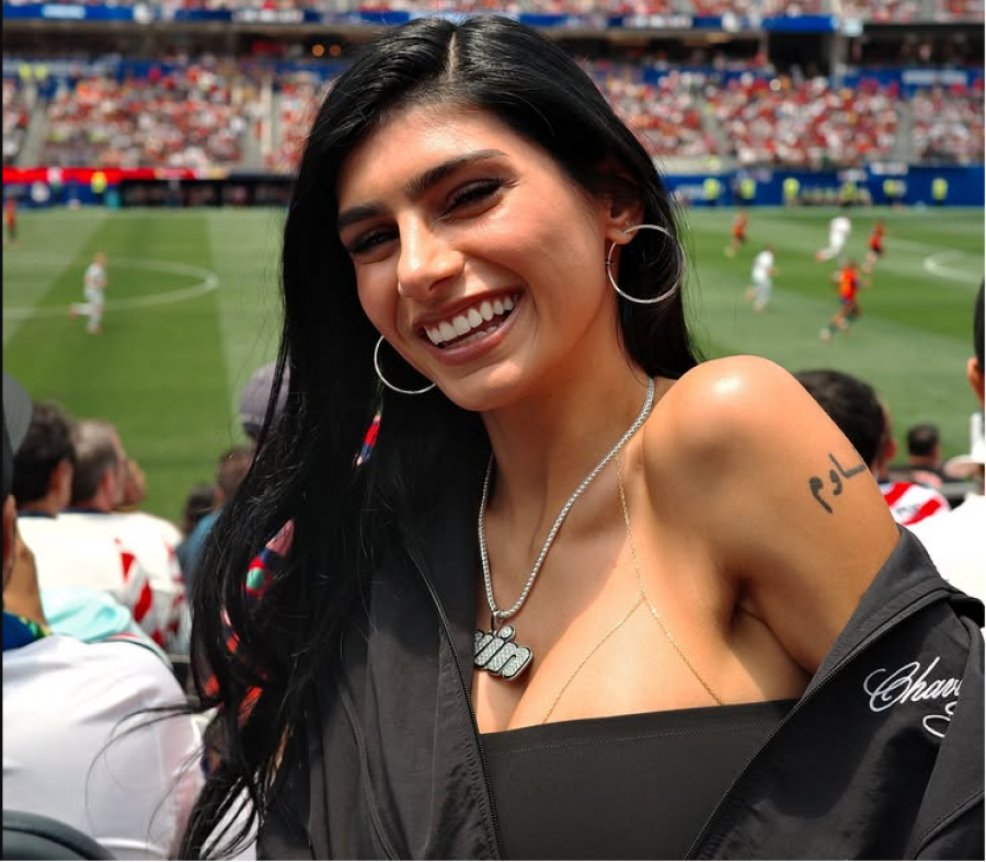 VIDEO/ Mia Khalifa tregon cilën skuadër do të mbështesë në finalen e Botërorit