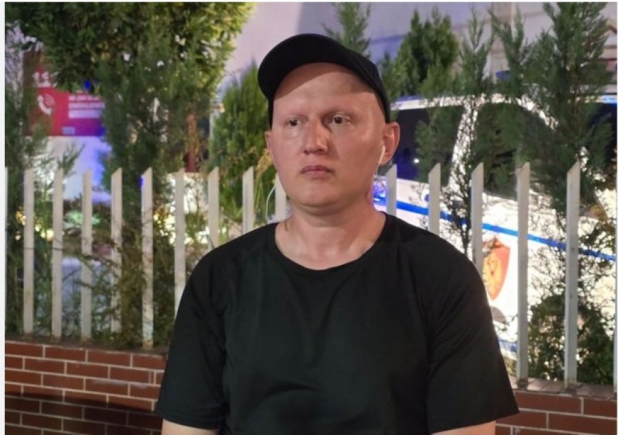 Gazetari Osman Stafa kallëzon në polici: Më ndoqën dhe më prenë rrugën pasi filmova nxjerrjen e inerteve në Shkumbin