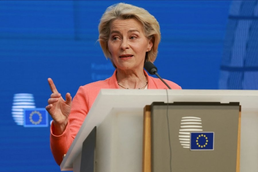 Ursula von der Leyen refuzoi ftesën për në finalen e Kupës së Botës