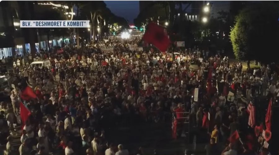  Presidenti të shkrijë Parlamentin   protestuesit marshojnë në rrugët e Tiranës  thirrje SPAK  Arrestoni Ramën dhe Ballukun brenda 72 orëve 
