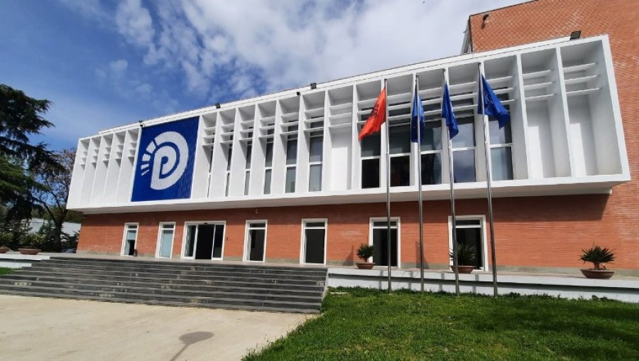Nesër seancë plenare  PD njofton mbledhjen e Grupit Parlamentar