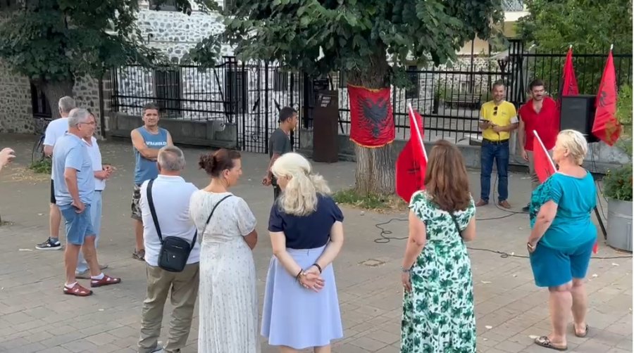 Korçarët nuk tërhiqen  protesta e radhës kundër Ramës në mbështetje të tubimeve në Tiranë