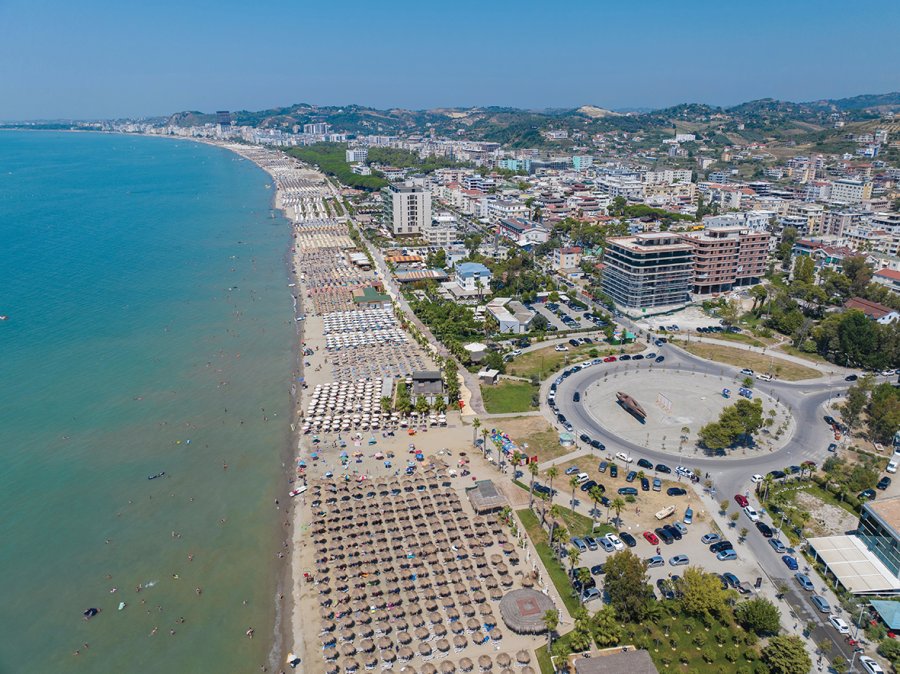 euro-dhe-mungesa-e-rezervimeve-godasin-turizmin-hotelet-ne-golem-nisin-ofertat