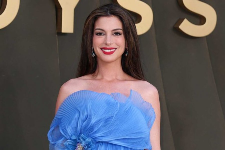 Filmi The Princess Diaries 3 nuk është anuluar  çfarë tha aktorja Anne Hathaway për zhvillimin e projektit 