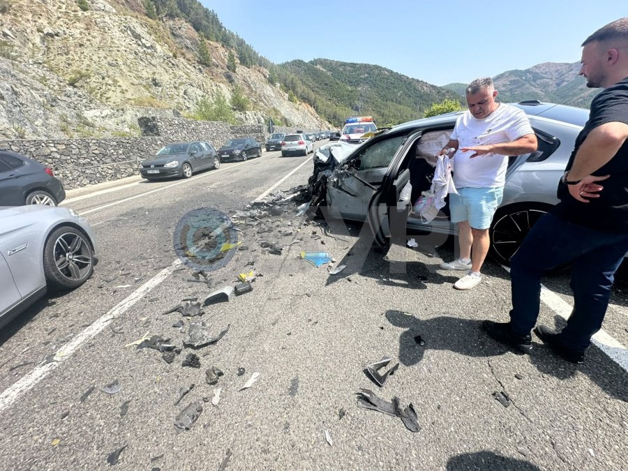 Aksident në Rrugën e Kombit pranë Rubikut, familja nga Kosova jashtë rrezikut për jetën