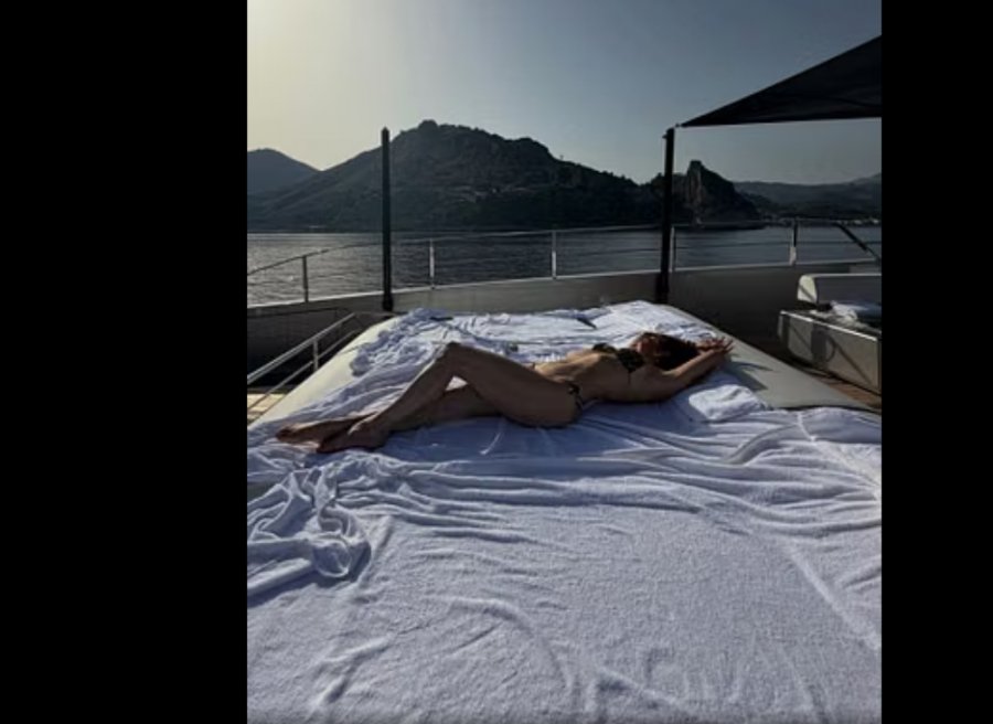 Jennifer Lopez pushime luksoze në jaht me    