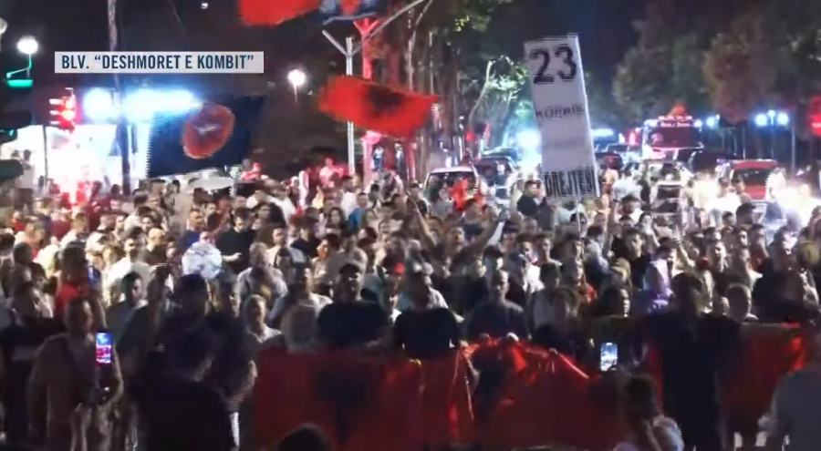 'Rama në burg', Protesta e 52-të, qytetarët nisin marshimin në Tiranë: Jep dorëheqjen
