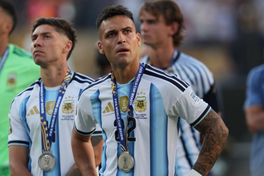 lionel-scaloni-largohet-i-emocionuar-nga-konferenca-per-shtyp