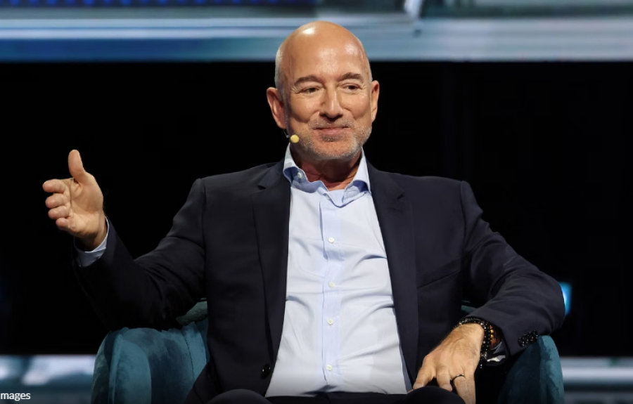 Jeff Bezos  në garë për Liverpoolin  Një konsorcium investitorësh synon të blejë pjesë të klubit