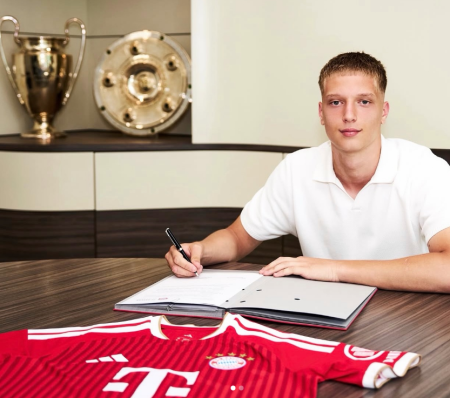 Talenti 17 vjeçar shqiptar firmos deri në vitin 2029 me Bayernin e Mynihut