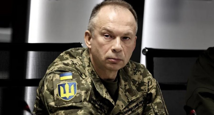 Zelensky shkarkon komandantin më të lartë të ushtrisë së Ukrainës pas disa ditësh protestash