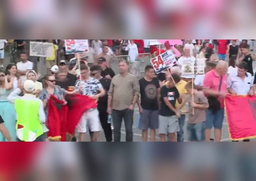 54 ditë protestë maratonë/ Nis marshimi drejt Kryeministrisë, qytetarët: Rama jepe dorëheqjen