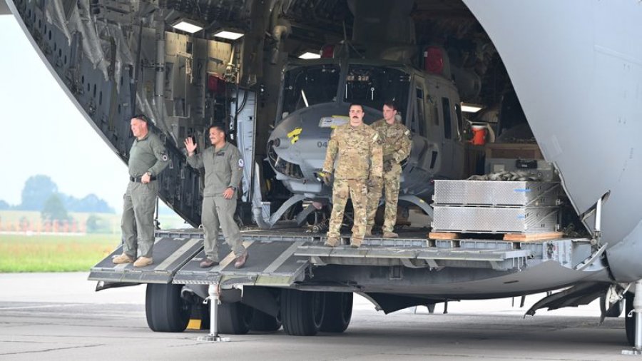 Rrëzohet një helikopter ushtarak me pesë ushtarë në Republikën Çeke