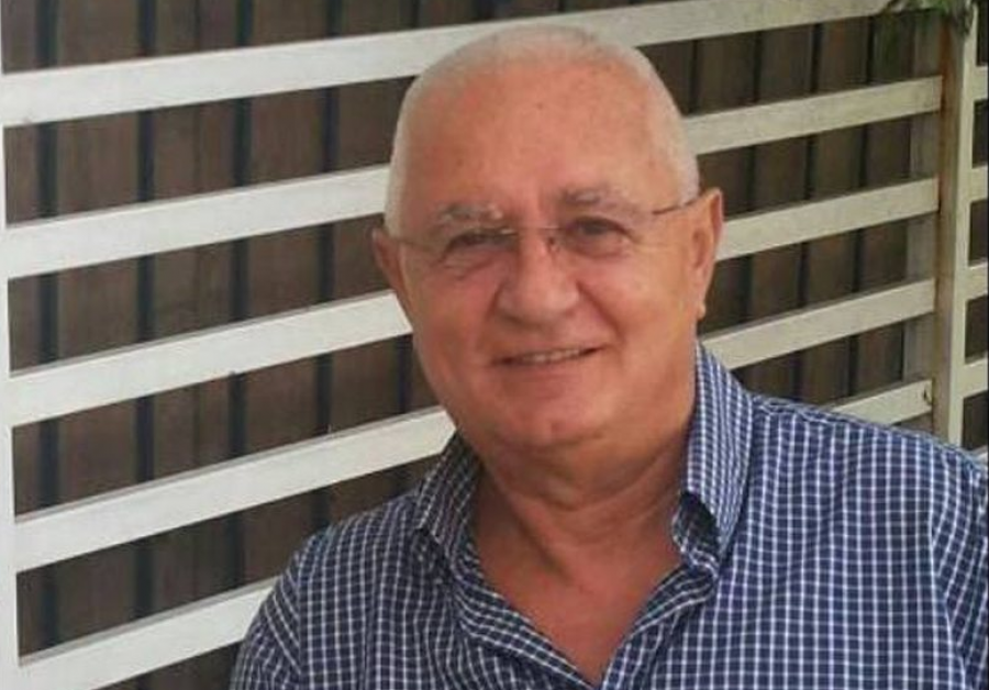 Dorëhiqu Elisë!