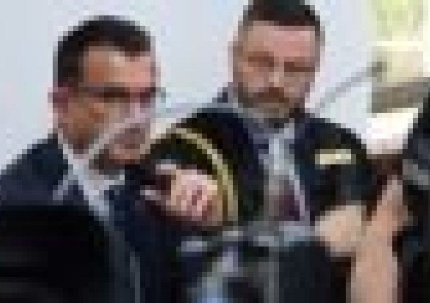 ‘Më kanë rrëmbyer nga zyra’/ Gjyqi në Administrative, Veliaj: Mandati i kryetarit të bashkisë s’mund të trajtohet si plaçkë