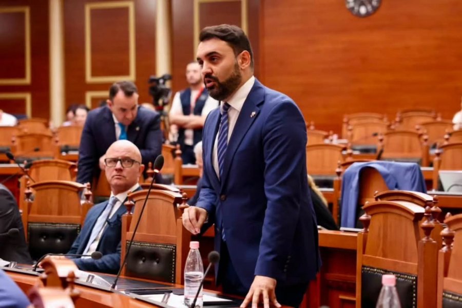 Këlliçi: Qytetarët janë në protestë sepse nuk duan më të kenë të bëjnë me Edi Ramën