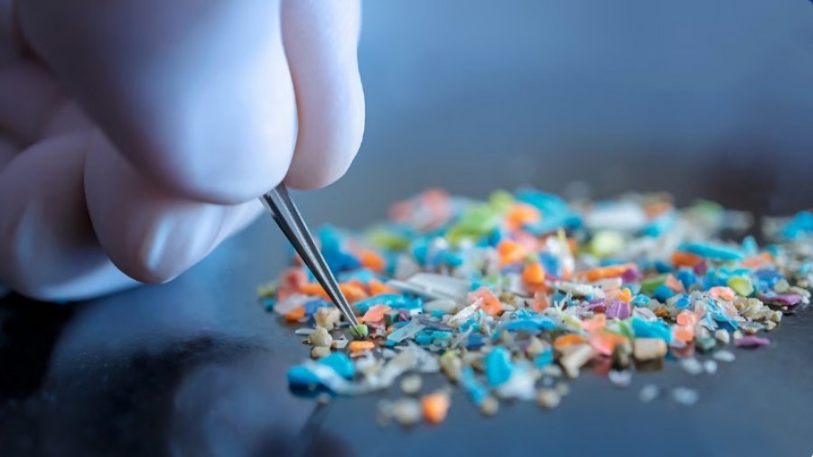 Hulumtimet kanë treguar se nivelet më të larta të plastikës në gjak shoqërohen me atakë në zemër