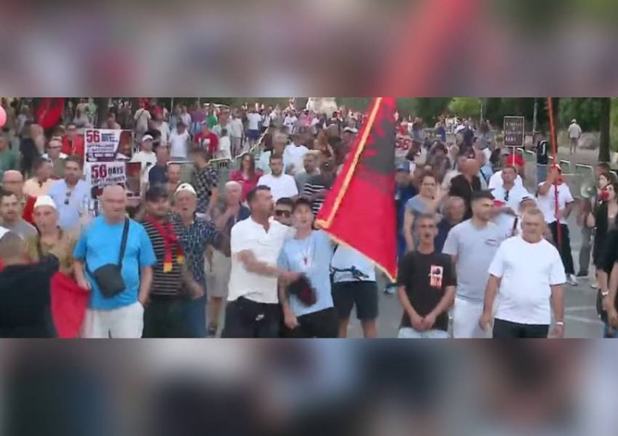 56 ditë protestë/ Nis marshimi drejt Kryeministrisë, qytetarët nuk ndalen: Rama jepe dorëheqjen